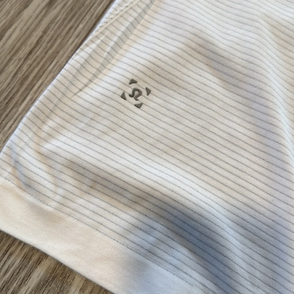 Men's Lululemon Golf Shirt - Picture 3 of 6